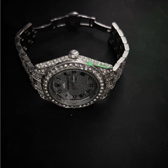 Glamorous Silver Crystal-Encrusted Watch